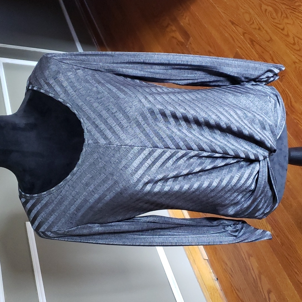 A Byer Gray Top Size Medium - Picture 1 of 12
